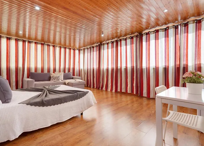 En El Centro Con Bano Appartamento *